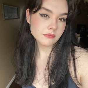 Meet your Posher, Madelyn